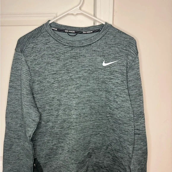 Nike Running Thermal Long Sleeve Shirt - Picture 2 of 6